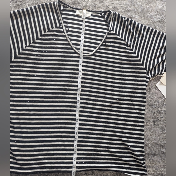 Two By Vince Camuto Sequined Top Black Combo Top - Picture 7 of 9